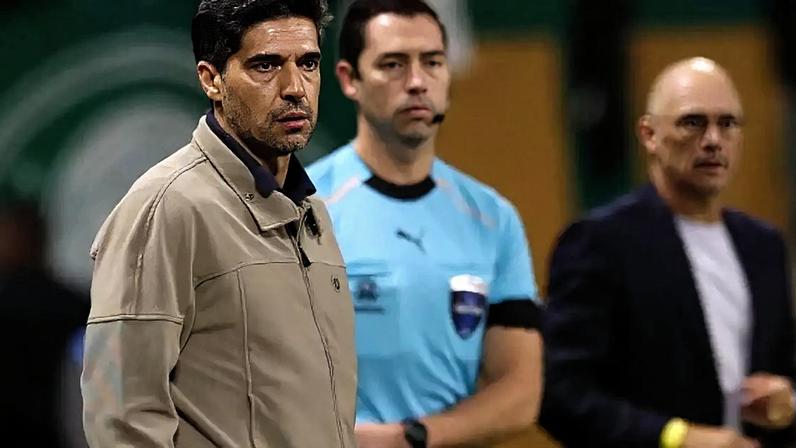 Abel Ferreira não esconde o orgulho de ter o seu dedo na evolução Flaco, que defenderá a Argentina na Copa do Mundo.