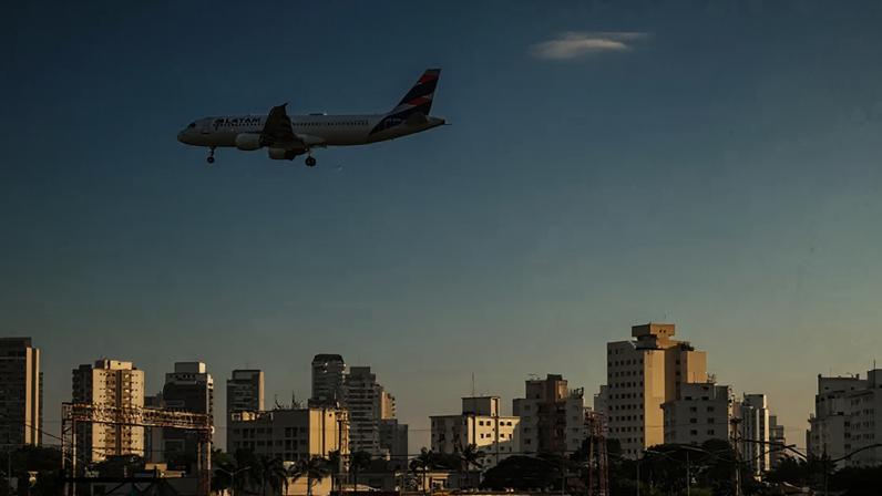 Setor aéreo argumenta que a aviação já opera sob regras específicas de jornada e descanso definidas por legislação própria e por normas internacionais