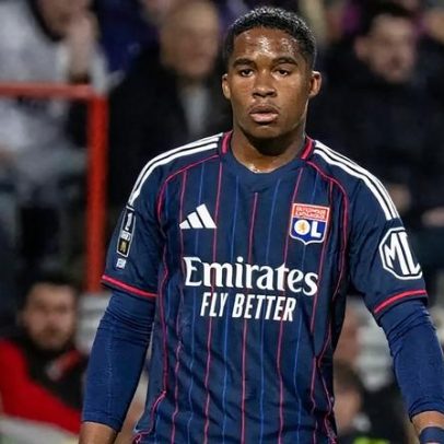 Lyon perde para Toulouse e complica vaga na Champions League