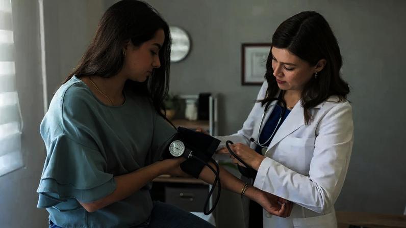 Entenda o aumento da pressão alta entre jovens