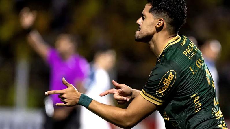 Lucas Oliveira comemora gol do Mirassol na Libertadores –