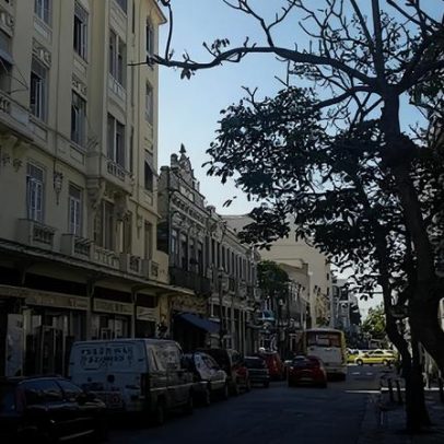 Corpo de homem é encontrado em calçada no Centro do RJ