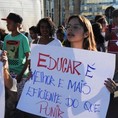 CCJ adia novamente análise de PEC que reduz a maioridade penal