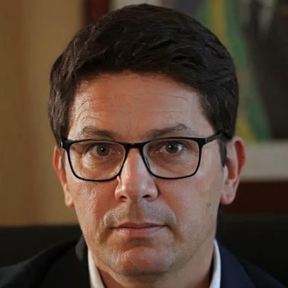 Deputado Mário Frias muda versão sobre financiamento de filme sobre Bolsonaro