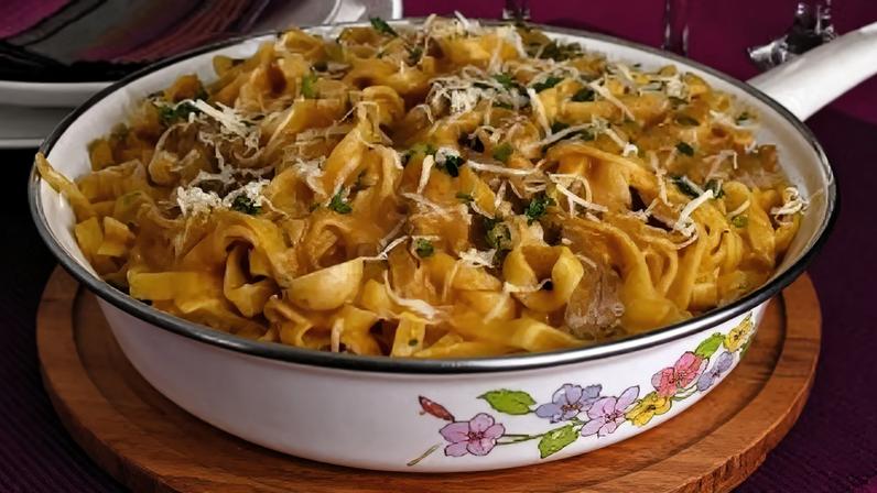 Macarrão cremoso de frigideira