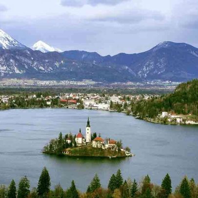 Bled, joia da Eslovênia, entre lendas, águas e memórias vivas
