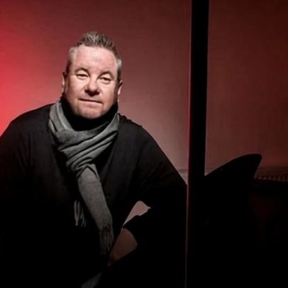 Rivalidade com Take That sempre foi de brincadeira, afirma Tony Mortimer