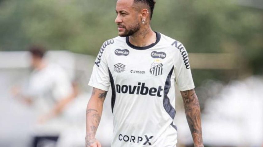 Neymar passa por exames no CT Rei Pelé a pedido da CBF