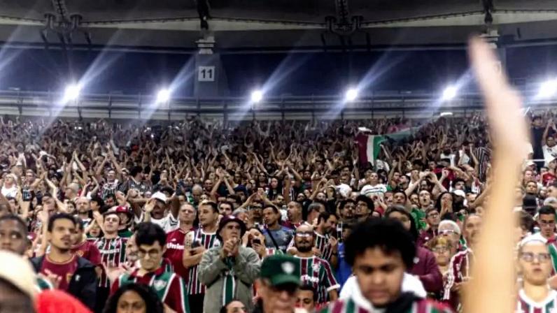 Comemoração dos jogadores após fim da partida entre Bolívar e Rivadavia –
