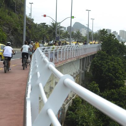 Rio fecha Ciclovia Tim Maia após ondas de até 2 metros