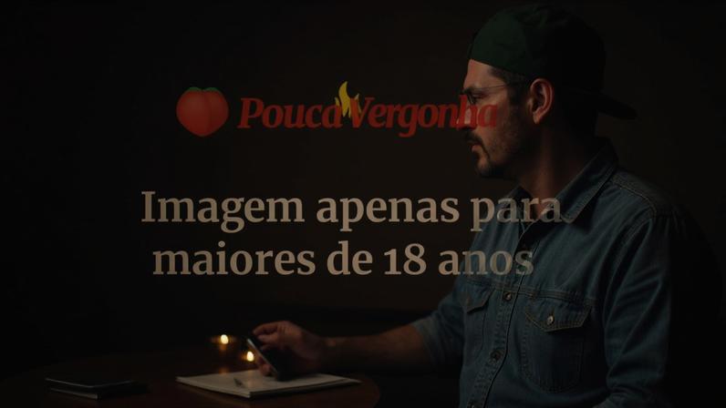 foto colorida casal na cama - xingamentos no sexo