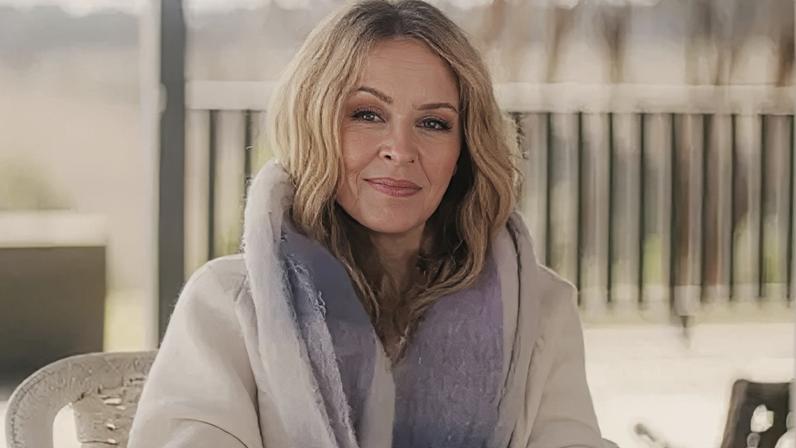 Kylie Minogue revela segundo diagnóstico de câncer em 2021