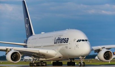Lufthansa aumenta tarifas e reduzirá voos por bloqueio de Ormuz