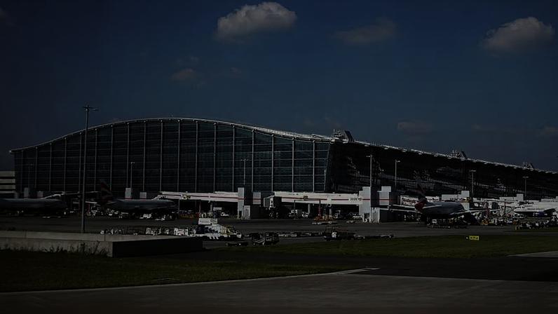 Terminal 5 de London Heathrow: Reino Unido pode racionar combustível de aviação