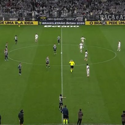 Análise do VAR em Corinthians x São Paulo discute possível cartão vermelho
