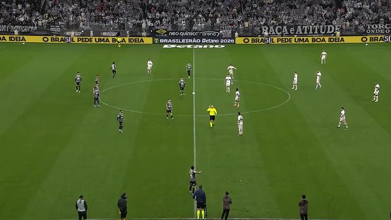 Atuação do árbitro assistente de vídeo na partida entre Corinthians (SP) X São Paulo (SP) - 15ª Rodada do Brasileirão Série A 2026