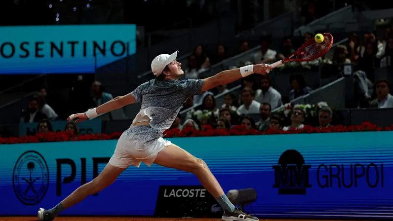 João Fonseca na vitória na estreia em Monte Carlo (Reprodução)
