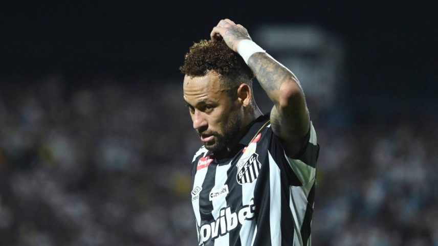 Santos' forward #10 Neymar reacts during the Copa Sudamericana group stage football match between Paraguay's Deportivo Recoleta and Brazil's Santos at the Rio Parapiti stadium in Pedro Juan Caballero, Paraguay, on May 5, 2026. (Photo by DANIEL DUARTE / AFP)