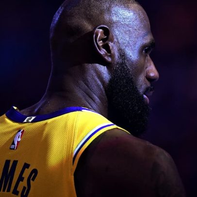 LeBron comenta eliminação na NBA e deixa futuro incerto