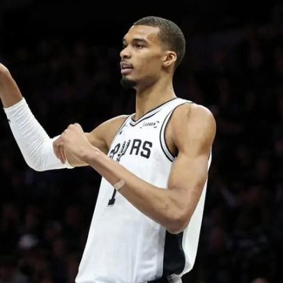 Web elogia Wembanyama após expulsão na NBA