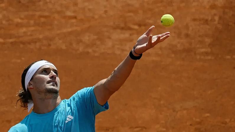 Alemão Alexander Zverev é o líder de aces na temporada (Foto Andreas SOLARO / AFP)