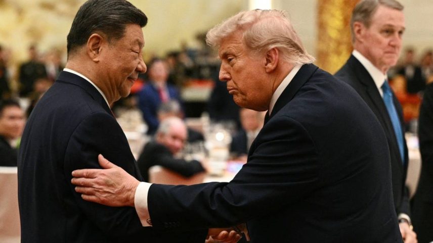 Os presidentes Donald Trump, dos EUA, e Xi Jinping, da China, durante jantar em Pequim. 14/05/2026