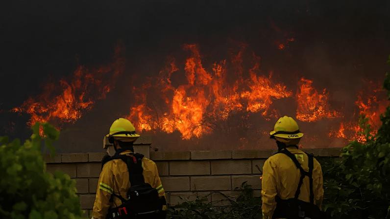 Incêndio florestal nos arredores de Los Angeles, nos Estados Unidos, em 18 de maio de 2026