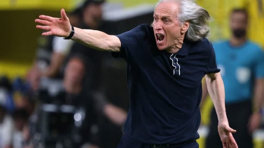 Jorge Jesus afirmou a sua saída do clube após o título da Liga Saudita. (Foto: Fayez NURELDINE / AFP)