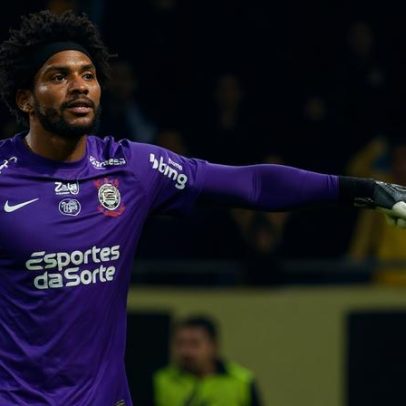 Hugo Souza analisa ausência na Copa e diz que vida não é feita só de vitórias