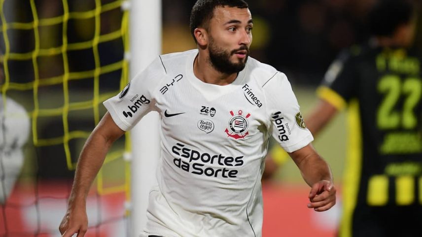 Zakaria Labyad marcou o gol de empate do Corinthians (Foto: Dante Fernandez / AFP)