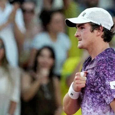 João Fonseca busca repetir feito histórico de brasileiro contra Djokovic