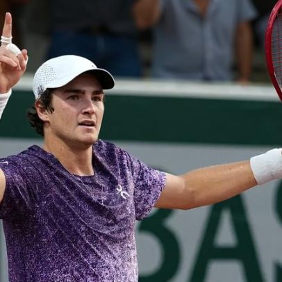 Horário definido para duelo entre João Fonseca e Djokovic em Roland Garros