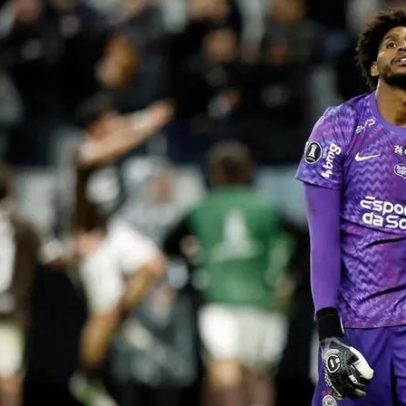 Platense vence o Corinthians na Libertadores após falha de Hugo Souza