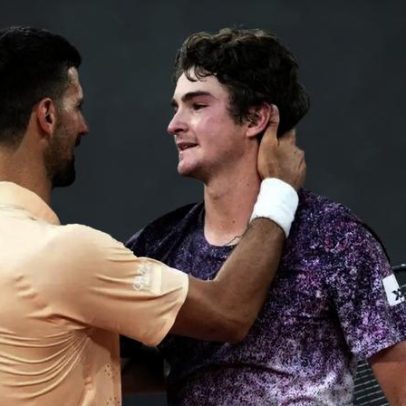 João Fonseca tem atitude marcante contra Djokovic, aponta análise