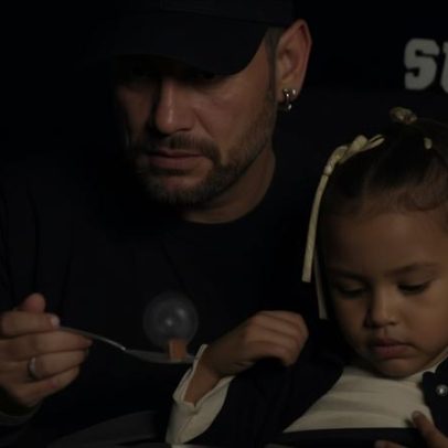 Neymar é flagrado em fofo momento com a filha Mavie durante jogo do Santos
