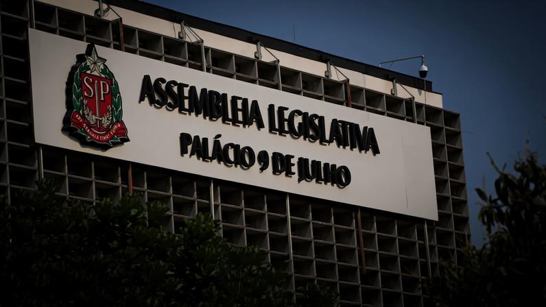 Deputados de SP enviaram emendas para empresas da produtora de Dark Horse