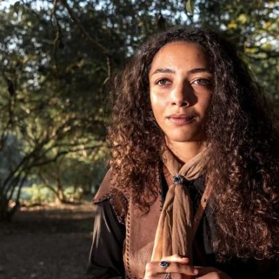 Além de Alice Carvalho, 6 artistas também são escritores