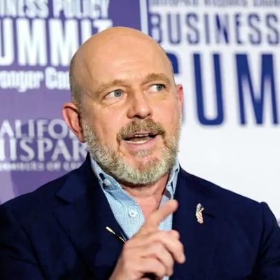 Como Steve Hilton se tornou surpresa extravagante nas prévias americanas