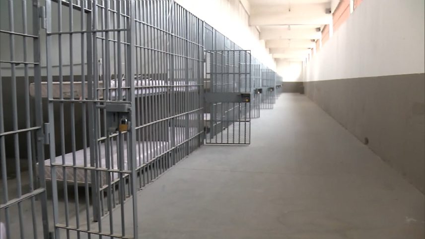 Falta de estrutura nas prisões torna-se desafio para nova medida obter resultados