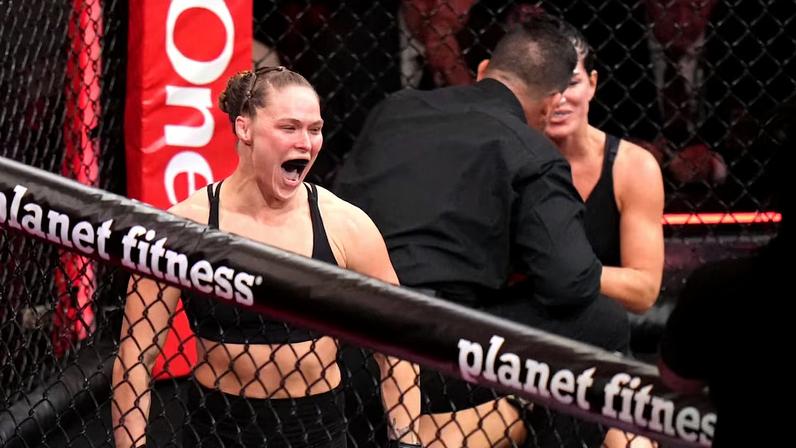 Ronda Rousey finaliza luta em 17 segundos