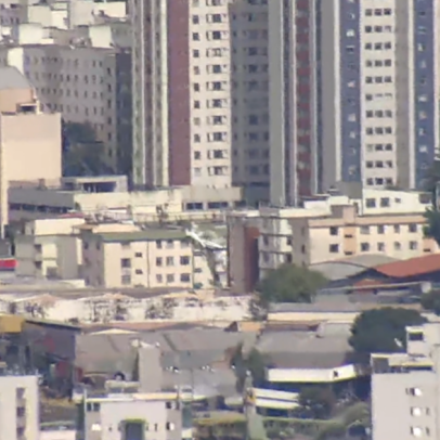 Avião cai em Belo Horizonte cinco minutos após decolagem no Pampulha