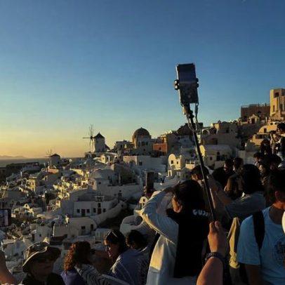Turismo de selfie transforma destinos em cenários para redes sociais