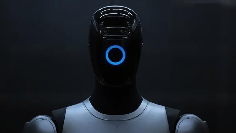 Robôs Walker S2 têm braços, pernas e tronco articulados