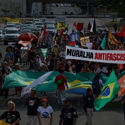 Ato pelo fim da escala 6x1 reúne cerca de 200 pessoas em Brasília