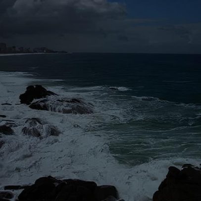 Marinha emite alerta de ressaca com ondas de até 3 m no Rio