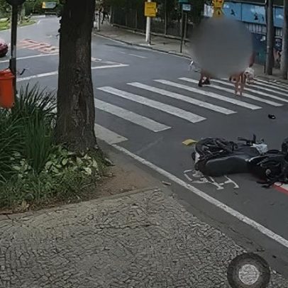Motociclista atropela criança na faixa de pedestres no Rio, vídeo