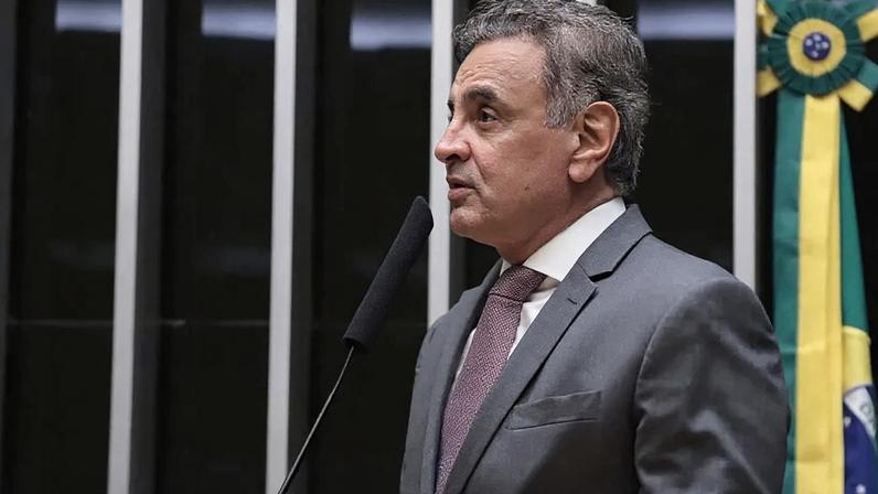 Aécio Neves: combato o PT, Lula não é meu inimigo