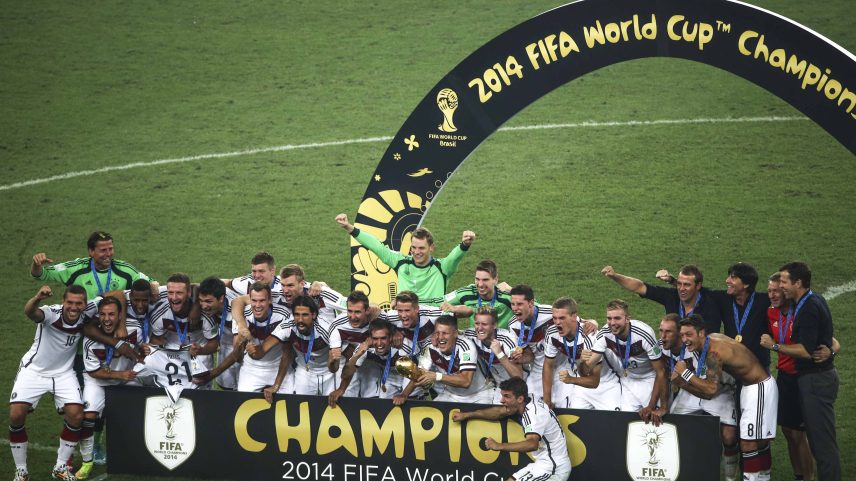 De campeã do mundo a queda precoce: o declínio recente da Seleção Alemã