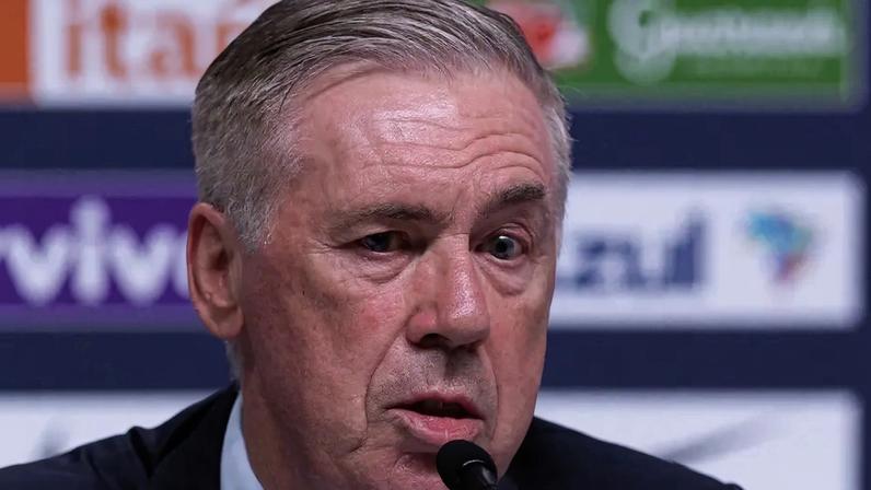 Ancelotti anuncia à imprensa sua convocação da Seleção para a Copa do Mundo (Foto: Eduardo Anizelli / Folhapress)