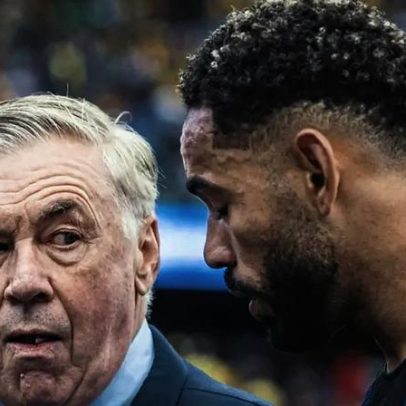 Esquema 4-2-4 da seleção levanta dúvidas sobre fragilidade e encaixe de Neymar